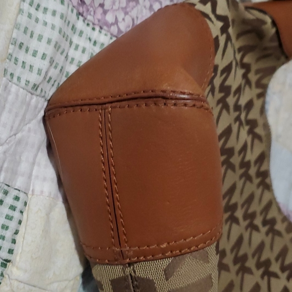 Michael Kors Purse - Picture 3 of 3